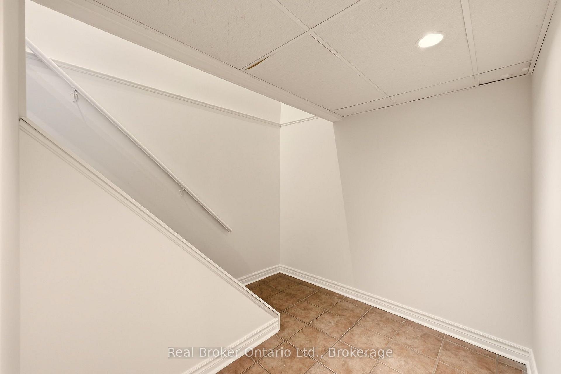 Photo 24 of 28 Brentwood Drive, St. Catharines, Carlton/Bunting — HOMEH