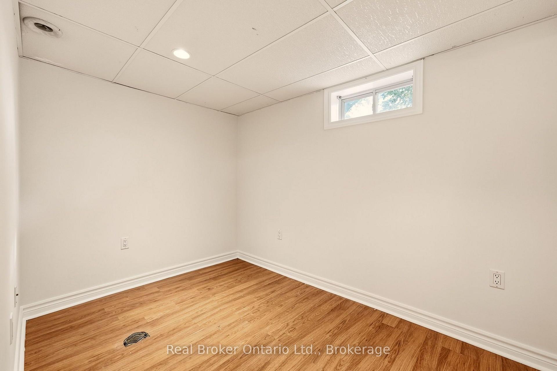 Photo 30 of 28 Brentwood Drive, St. Catharines, Carlton/Bunting — HOMEH