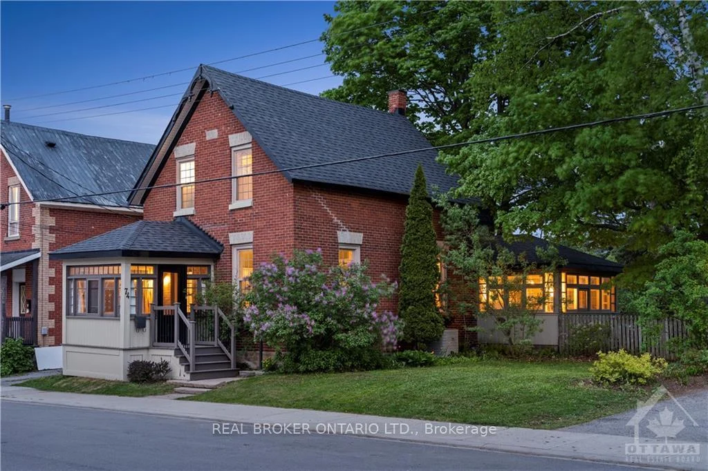 Photo 2 of 74 Herriott Street, Carleton Place, Carleton Place — HOMEH
