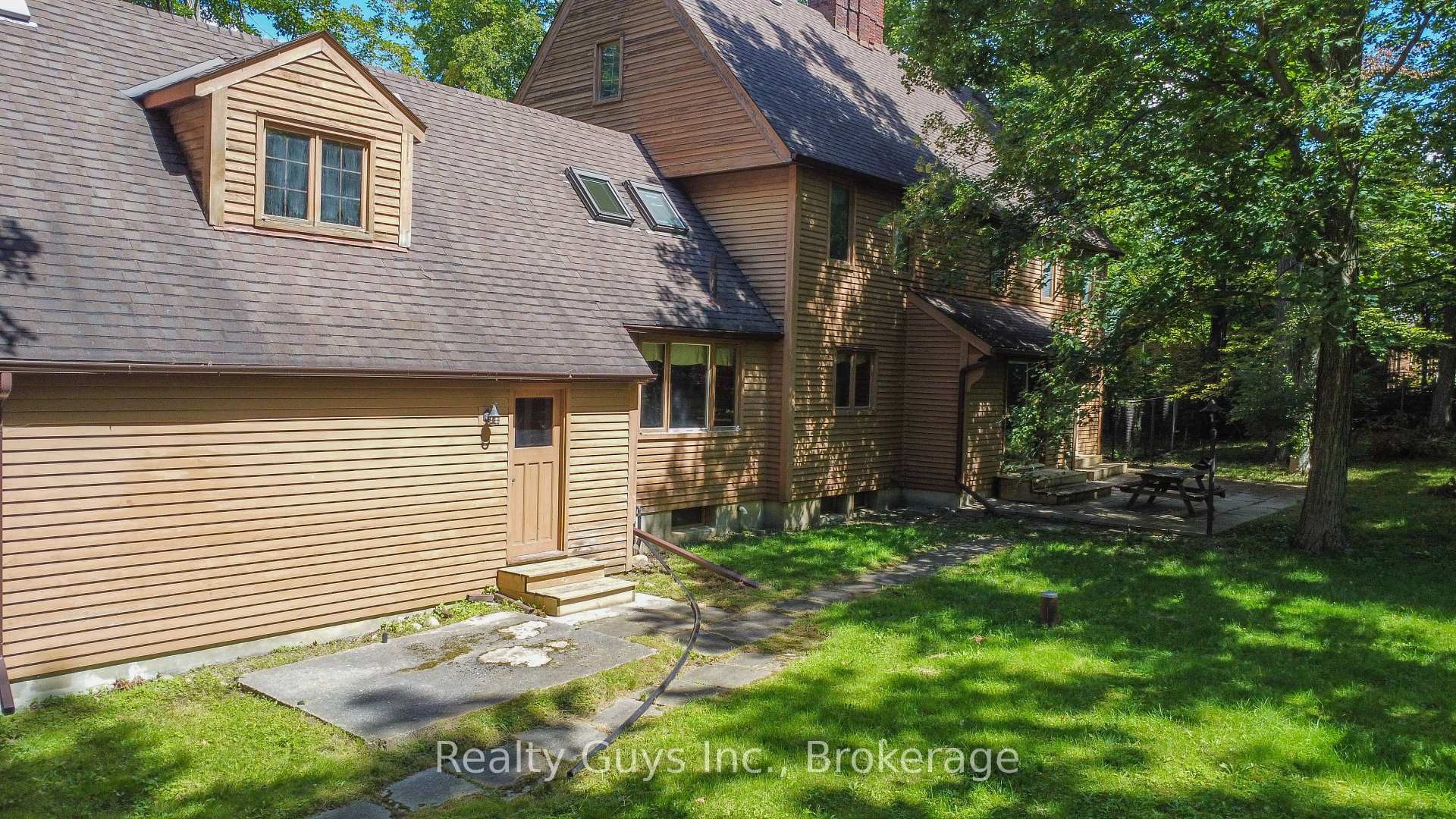 Photo 9 of 1931 Sherbrooke Street W, Cavan Monaghan, Cavan-Monaghan — HOMEH
