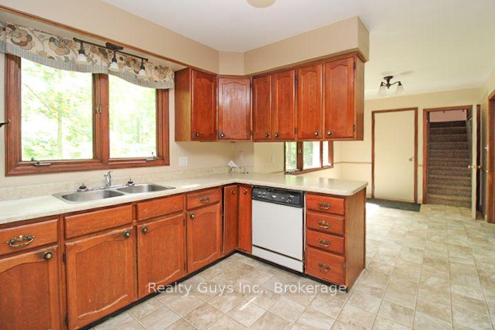 Photo 23 of 1931 Sherbrooke Street W, Cavan Monaghan, Cavan-Monaghan — HOMEH