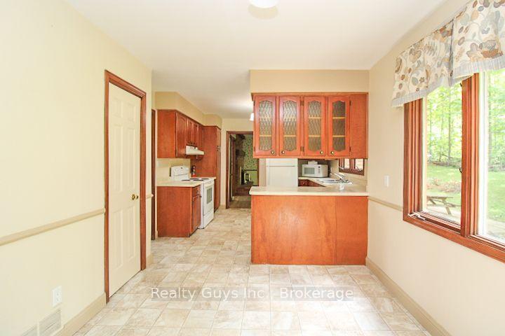 Photo 24 of 1931 Sherbrooke Street W, Cavan Monaghan, Cavan-Monaghan — HOMEH