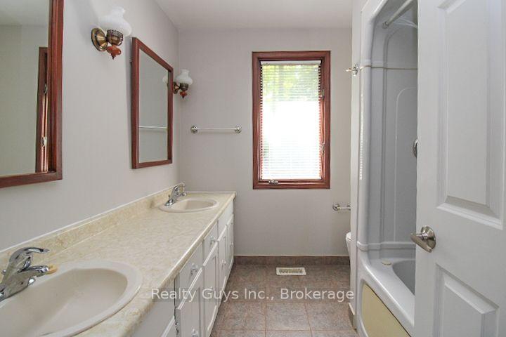 Photo 30 of 1931 Sherbrooke Street W, Cavan Monaghan, Cavan-Monaghan — HOMEH