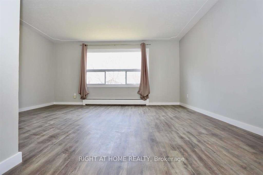Photo 5 of Unit 3, 394 Thiel Street, London, East H — HOMEH