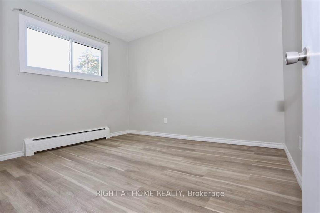 Photo 11 of Unit 3, 394 Thiel Street, London, East H — HOMEH