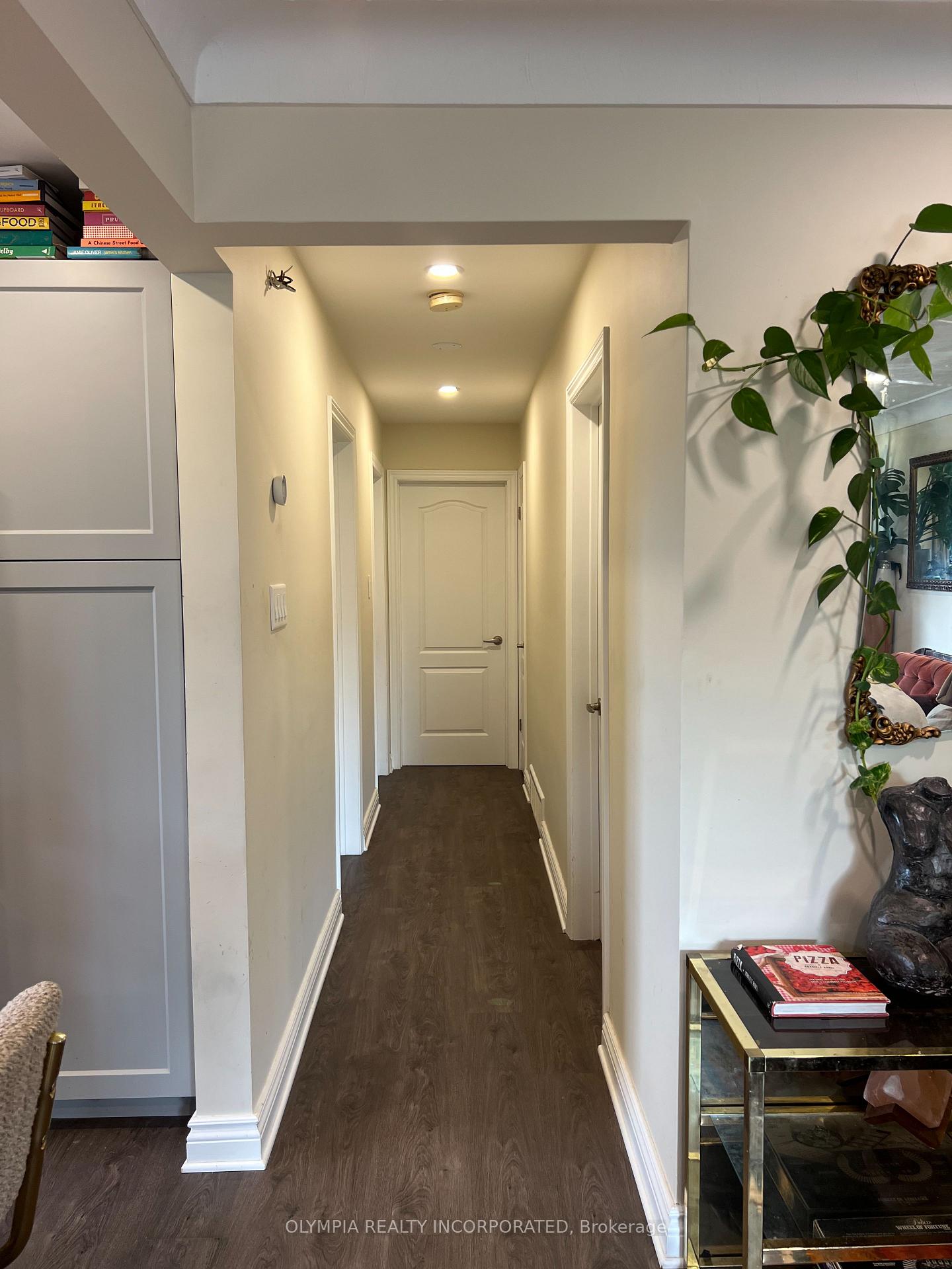 Photo 7 of 8045 Thorton Street, Niagara Falls, Ascot — HOMEH