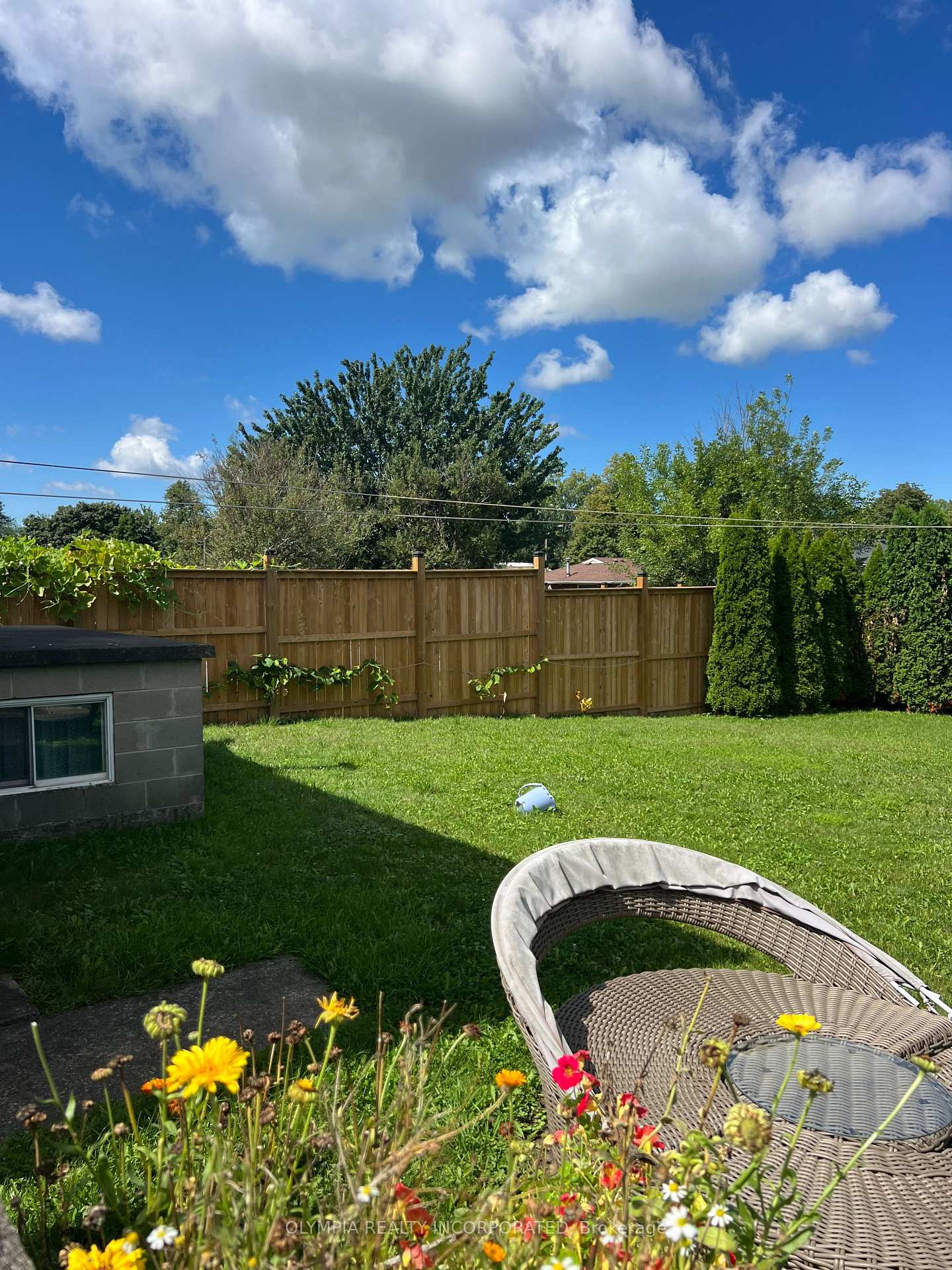 Photo 15 of 8045 Thorton Street, Niagara Falls, Ascot — HOMEH
