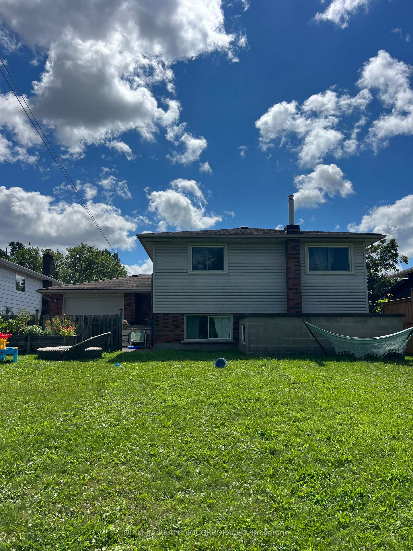 Photo 16 of 8045 Thorton Street, Niagara Falls, Ascot — HOMEH