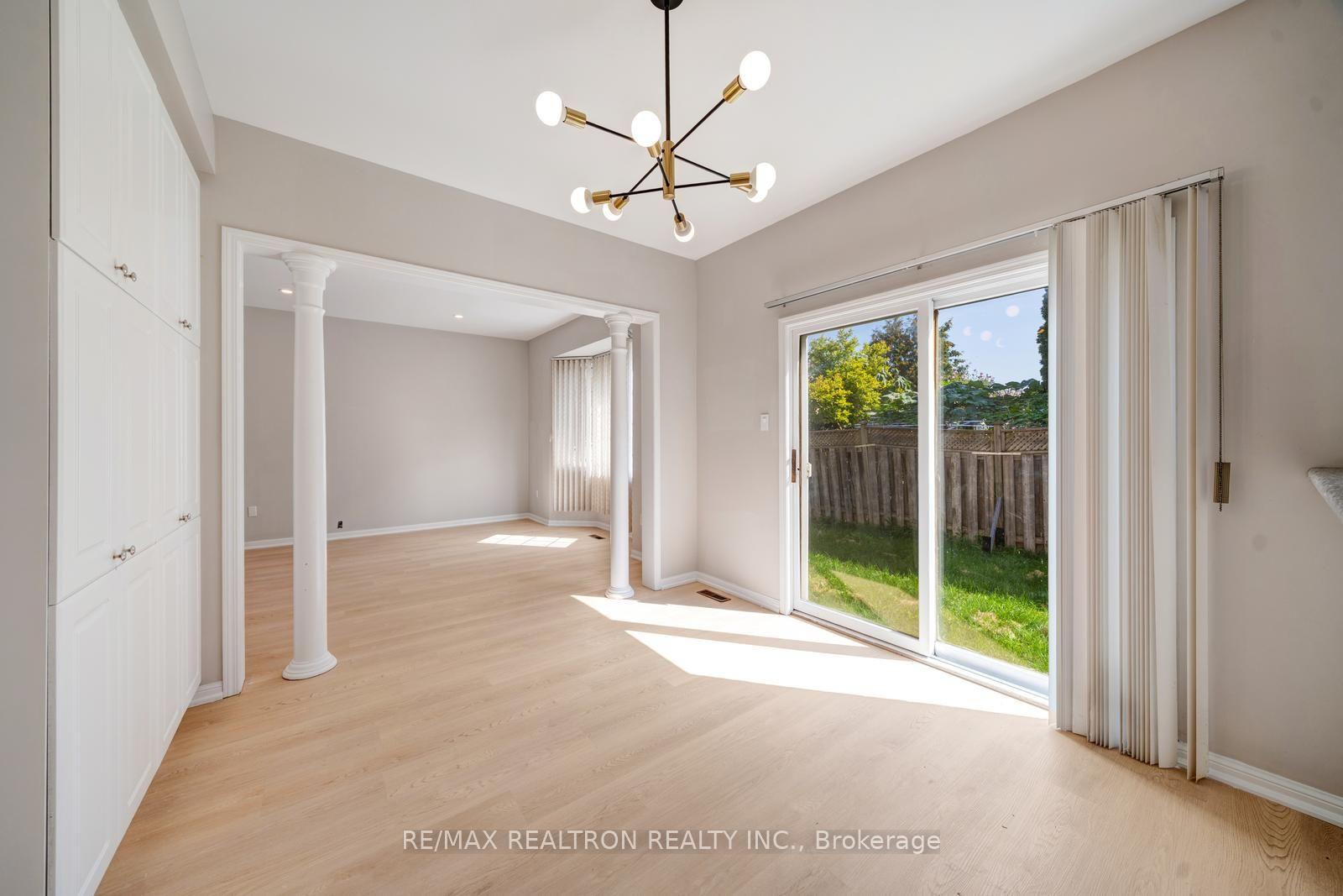 Photo 14 of 18 Formosa Drive, Richmond Hill, Rouge Woods — HOMEH