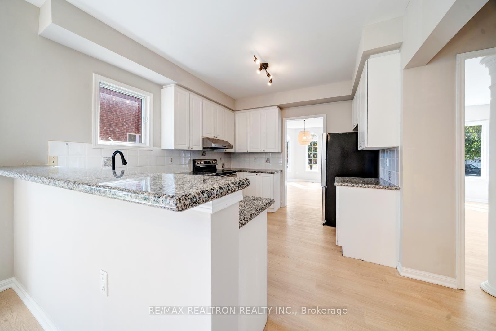 Photo 15 of 18 Formosa Drive, Richmond Hill, Rouge Woods — HOMEH