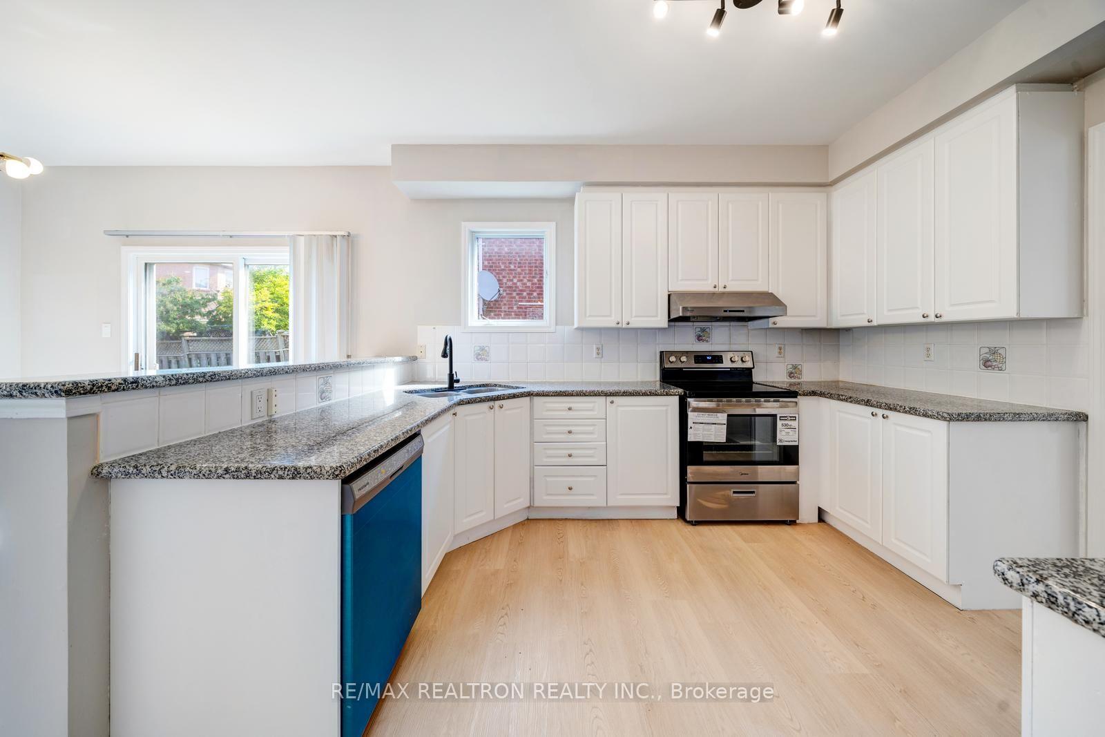 Photo 17 of 18 Formosa Drive, Richmond Hill, Rouge Woods — HOMEH