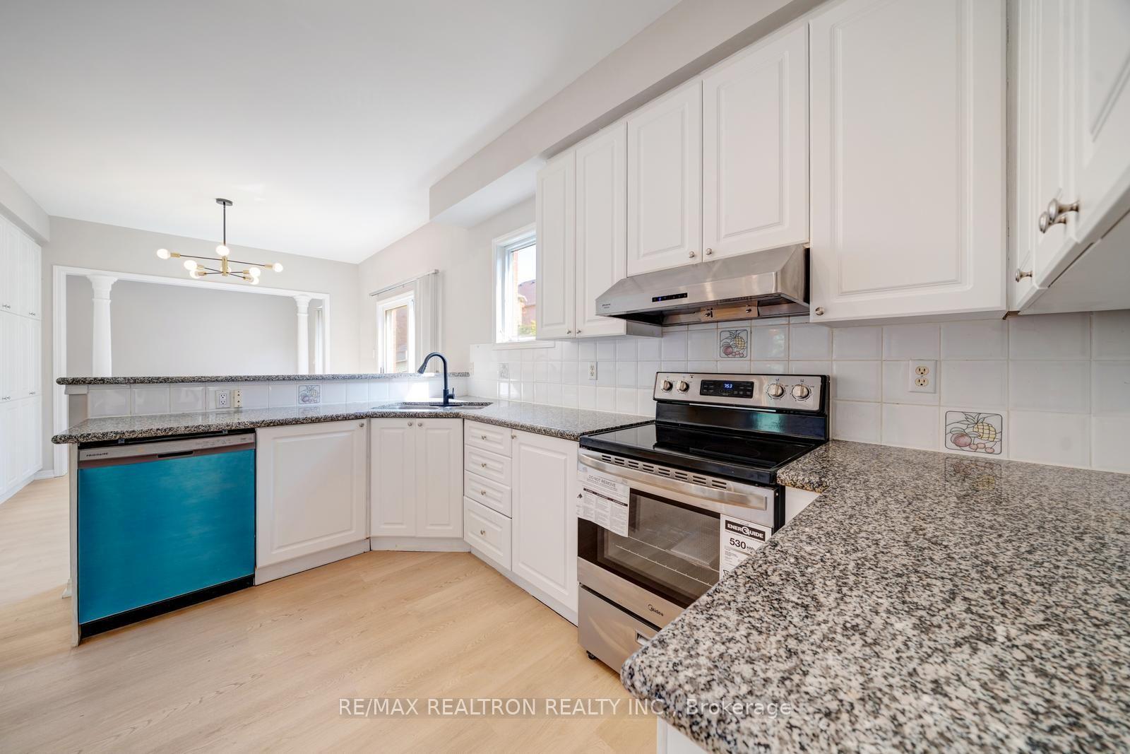 Photo 18 of 18 Formosa Drive, Richmond Hill, Rouge Woods — HOMEH