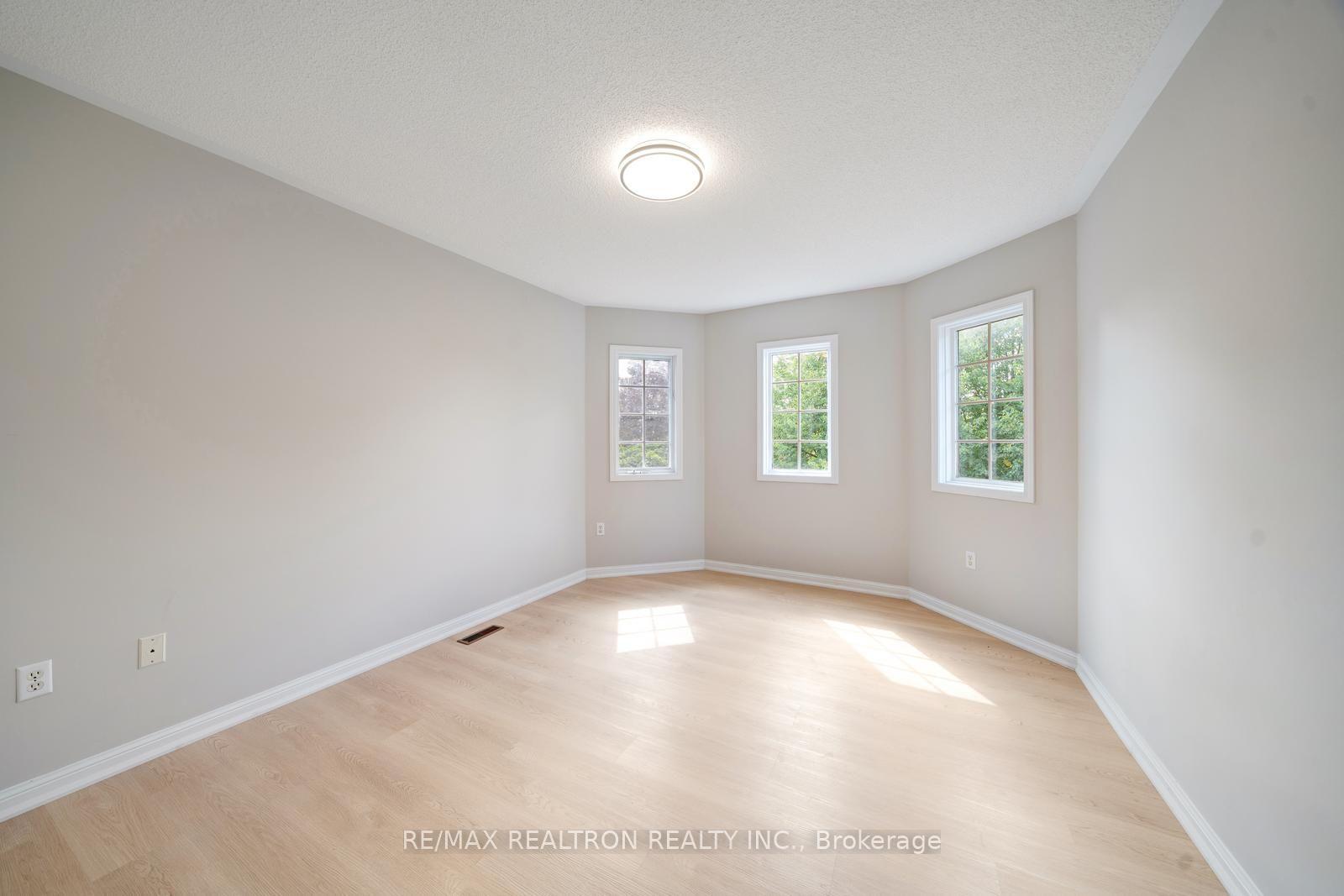 Photo 35 of 18 Formosa Drive, Richmond Hill, Rouge Woods — HOMEH