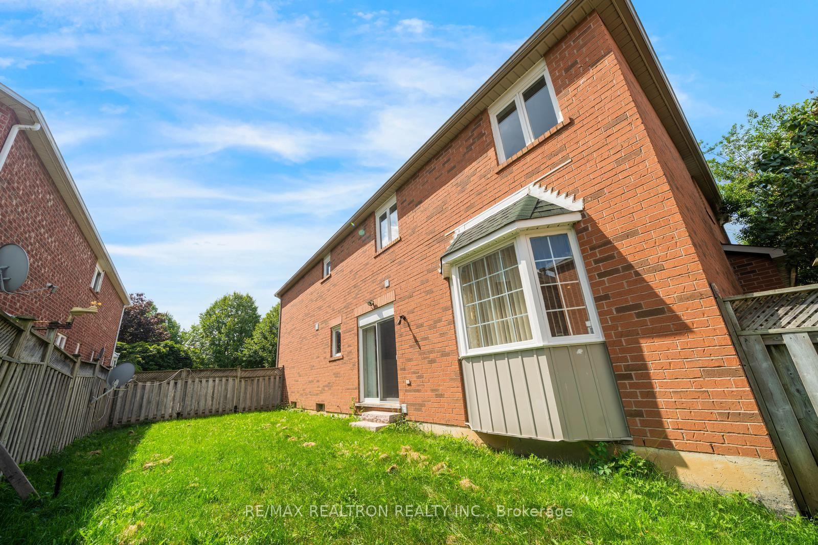 Photo 48 of 18 Formosa Drive, Richmond Hill, Rouge Woods — HOMEH