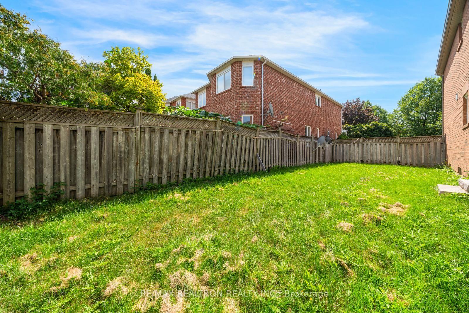 Photo 49 of 18 Formosa Drive, Richmond Hill, Rouge Woods — HOMEH