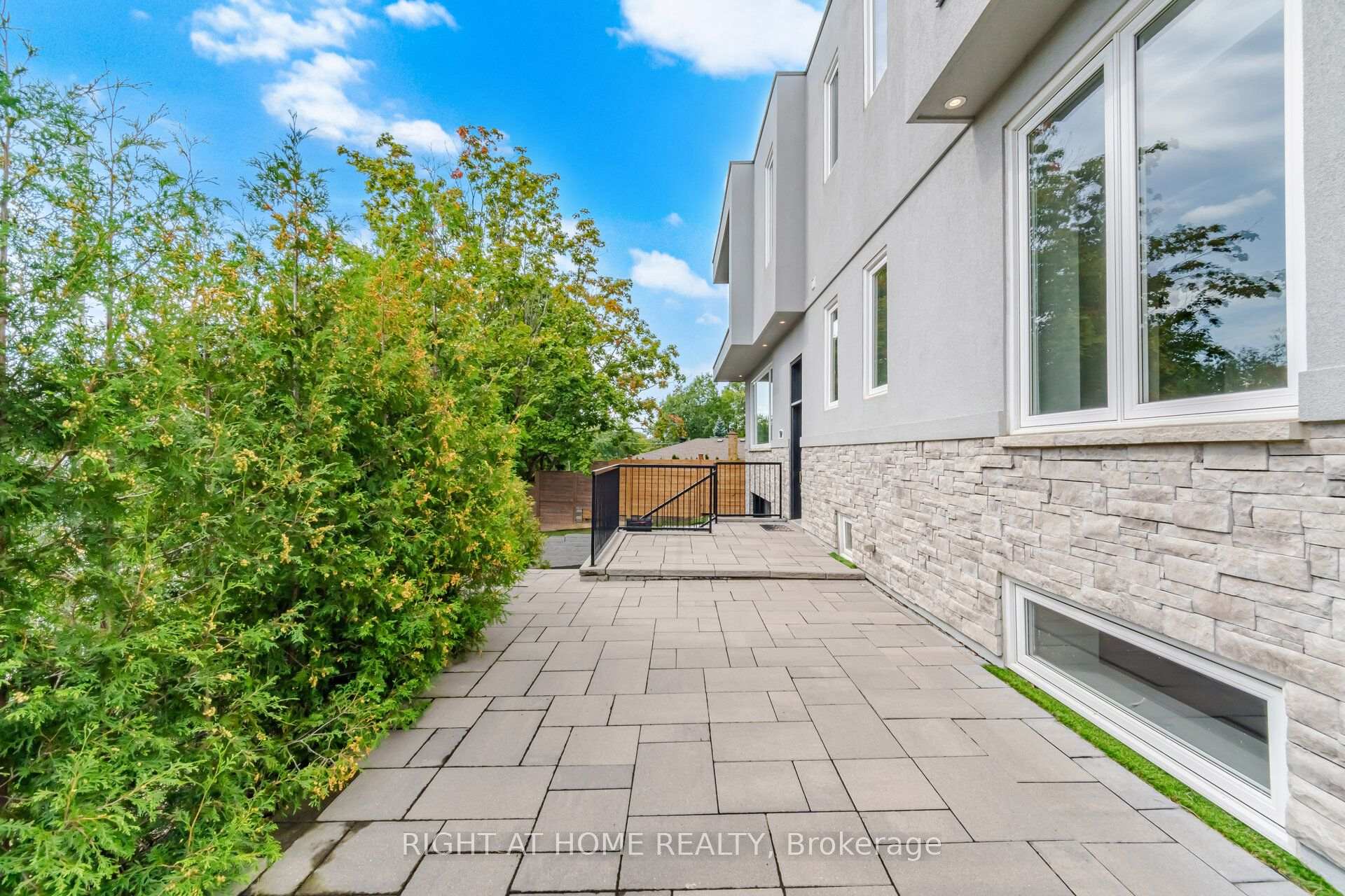 Photo 3 of 107 Trethewey Drive, North York, Beechborough-Greenbrook — HOMEH