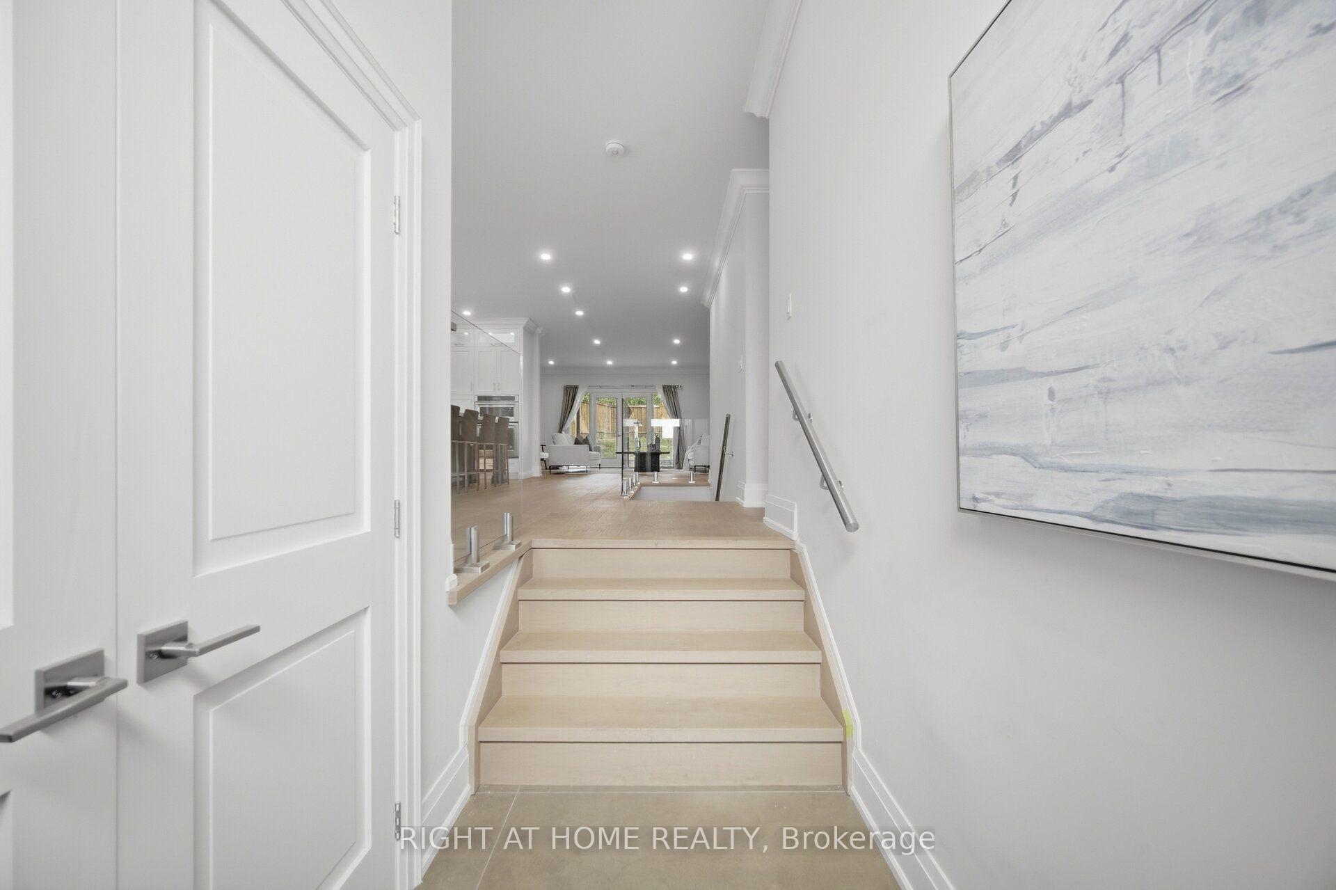 Photo 6 of 107 Trethewey Drive, North York, Beechborough-Greenbrook — HOMEH