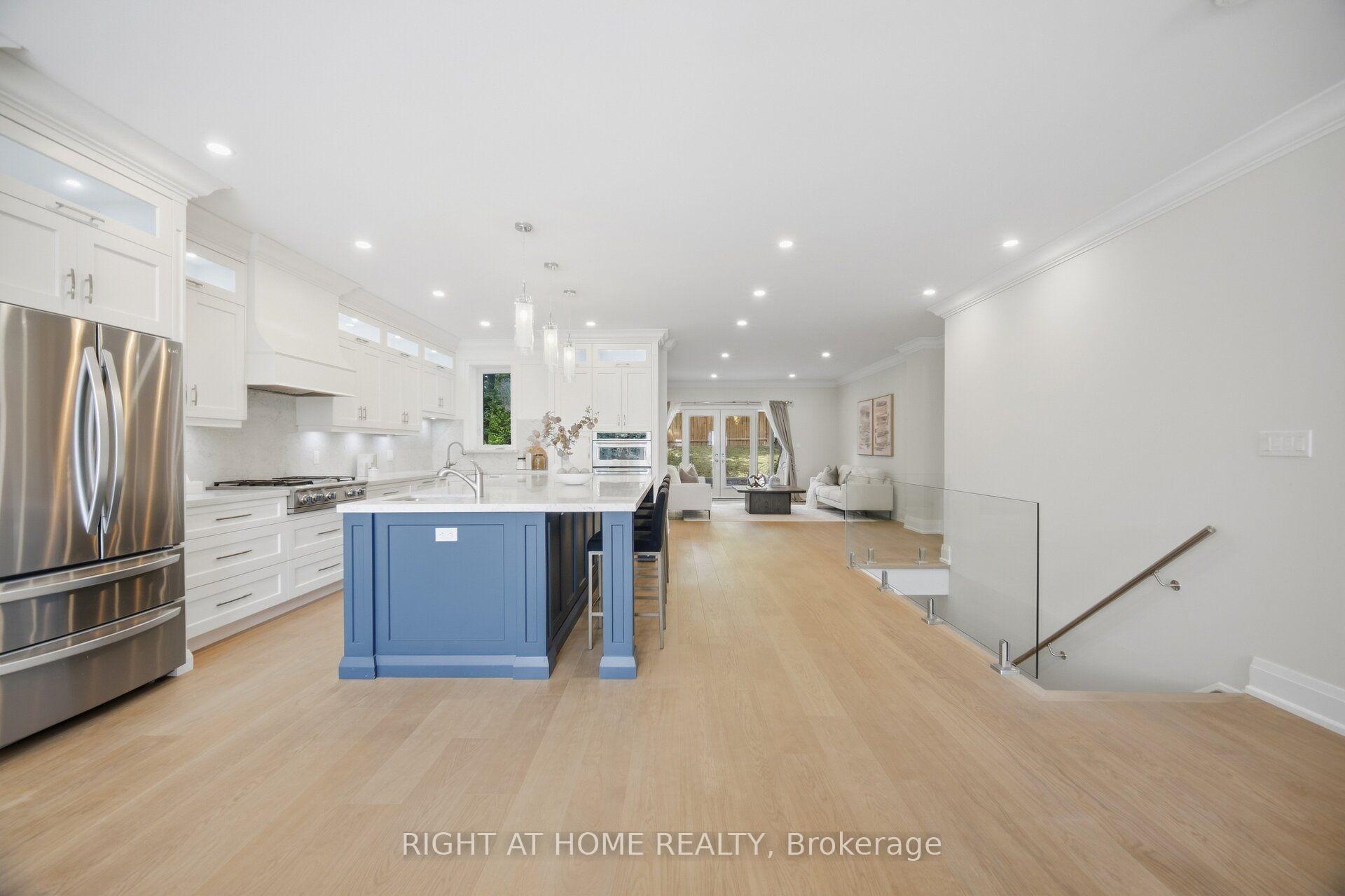 Photo 10 of 107 Trethewey Drive, North York, Beechborough-Greenbrook — HOMEH