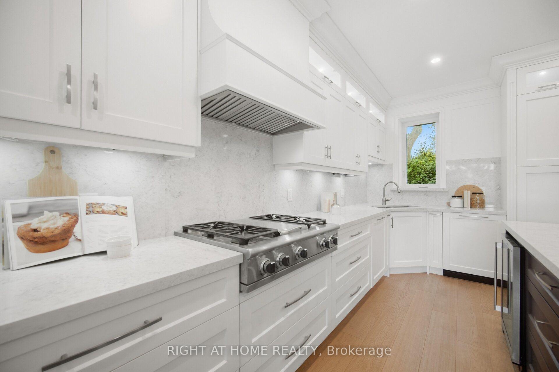 Photo 14 of 107 Trethewey Drive, North York, Beechborough-Greenbrook — HOMEH