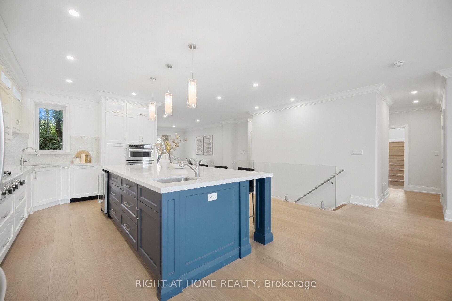 Photo 15 of 107 Trethewey Drive, North York, Beechborough-Greenbrook — HOMEH