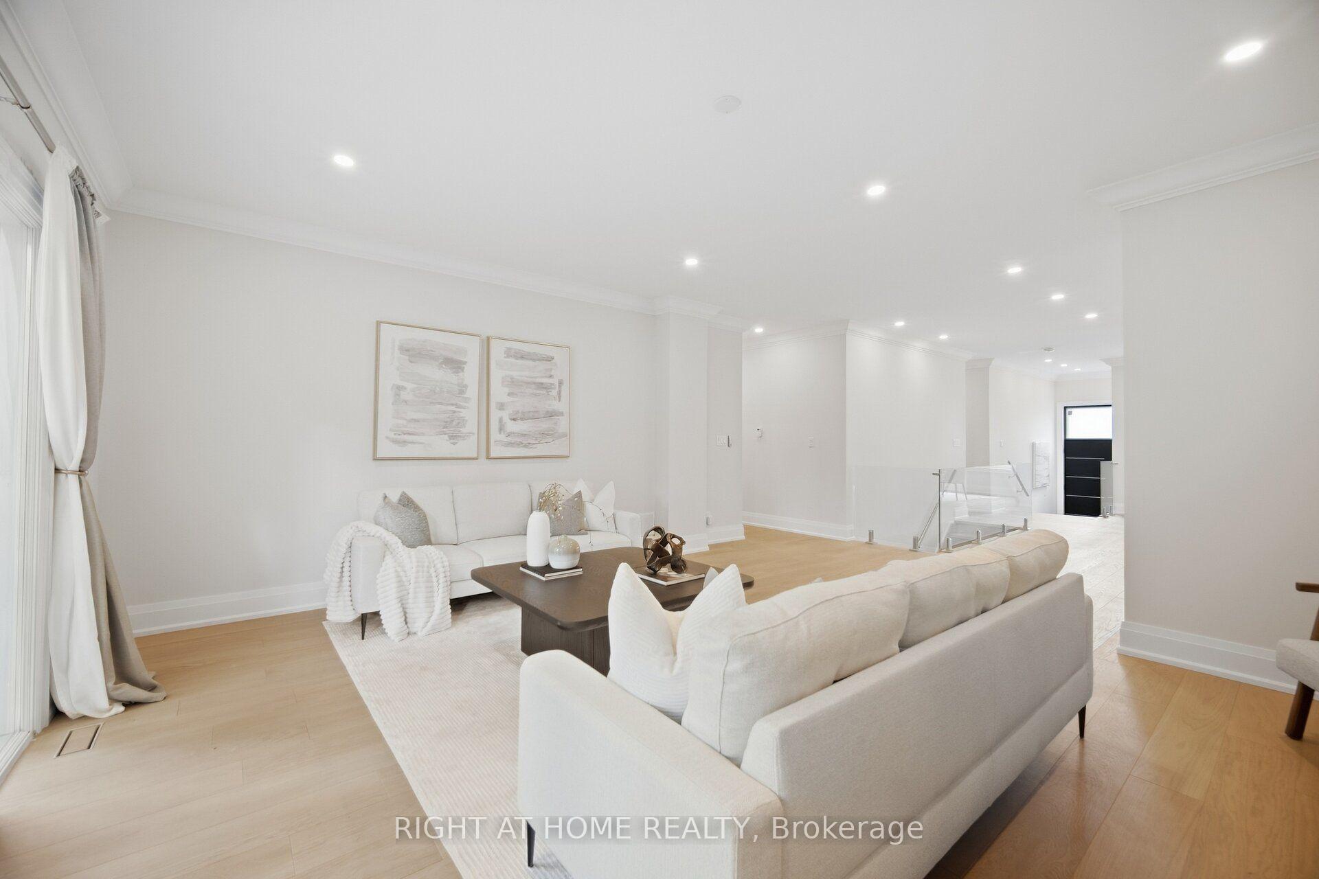 Photo 20 of 107 Trethewey Drive, North York, Beechborough-Greenbrook — HOMEH