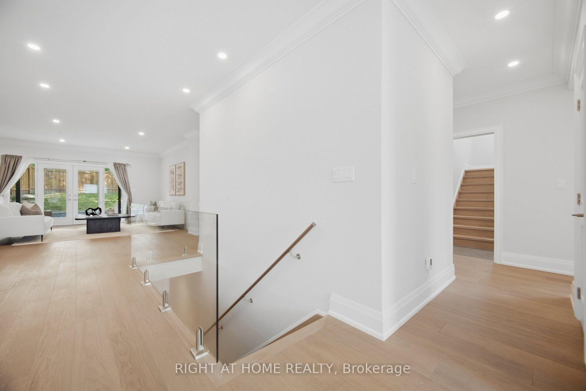 Photo 29 of 107 Trethewey Drive, North York, Beechborough-Greenbrook — HOMEH