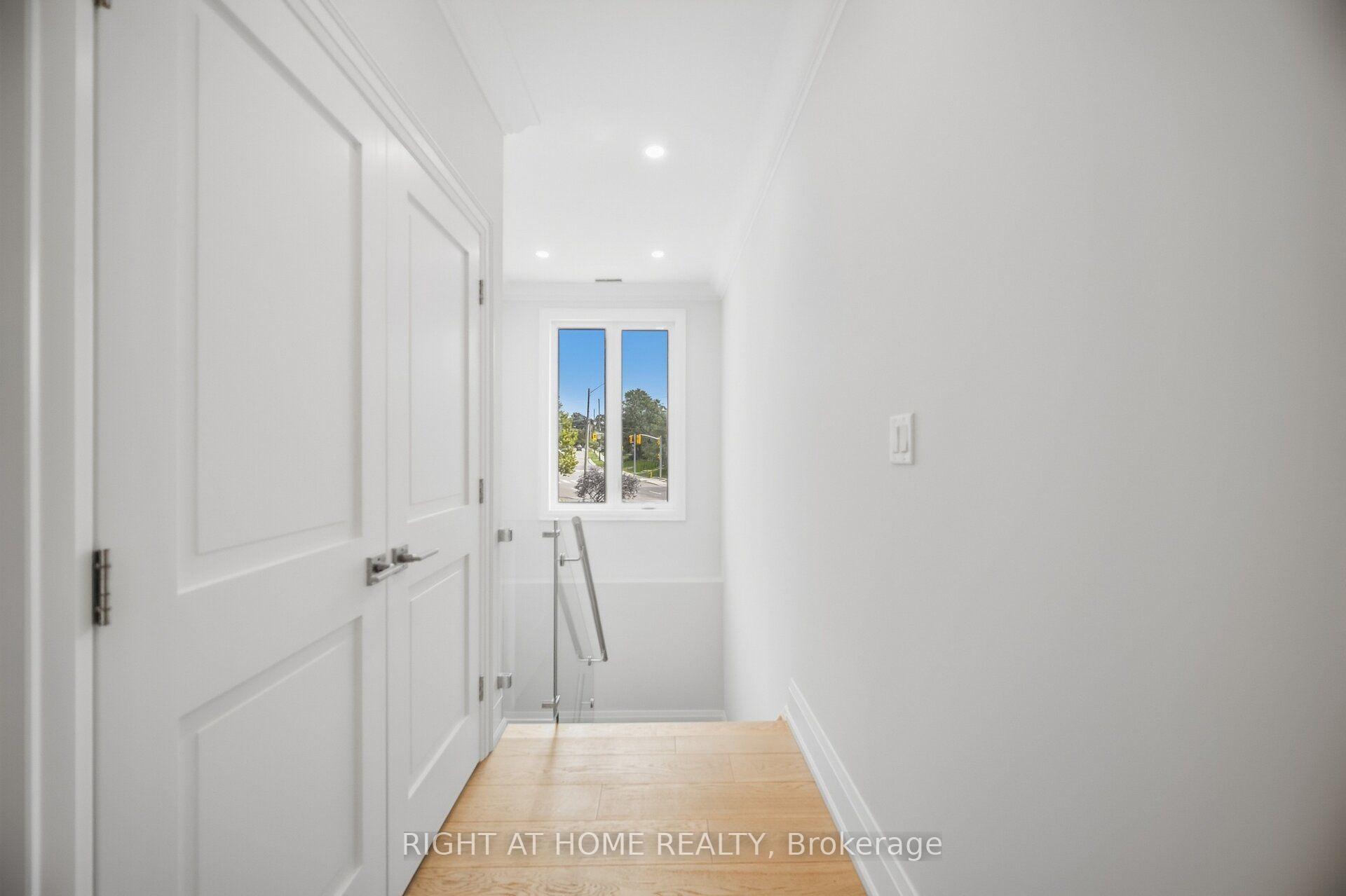 Photo 33 of 107 Trethewey Drive, North York, Beechborough-Greenbrook — HOMEH