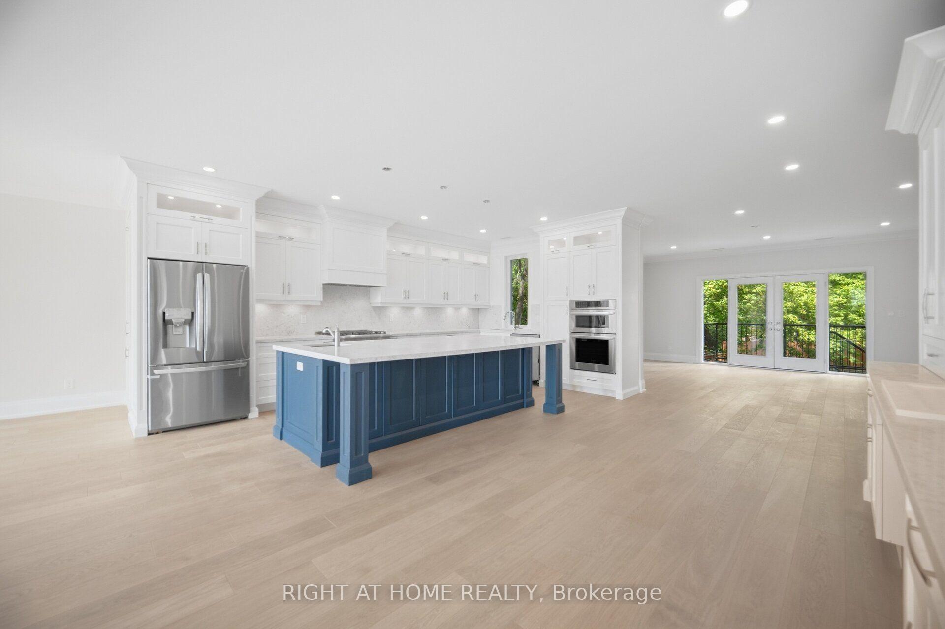 Photo 38 of 107 Trethewey Drive, North York, Beechborough-Greenbrook — HOMEH