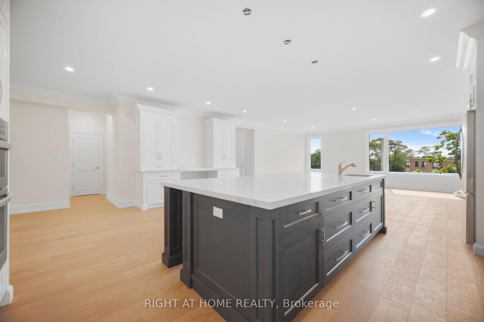 Photo 39 of 107 Trethewey Drive, North York, Beechborough-Greenbrook — HOMEH