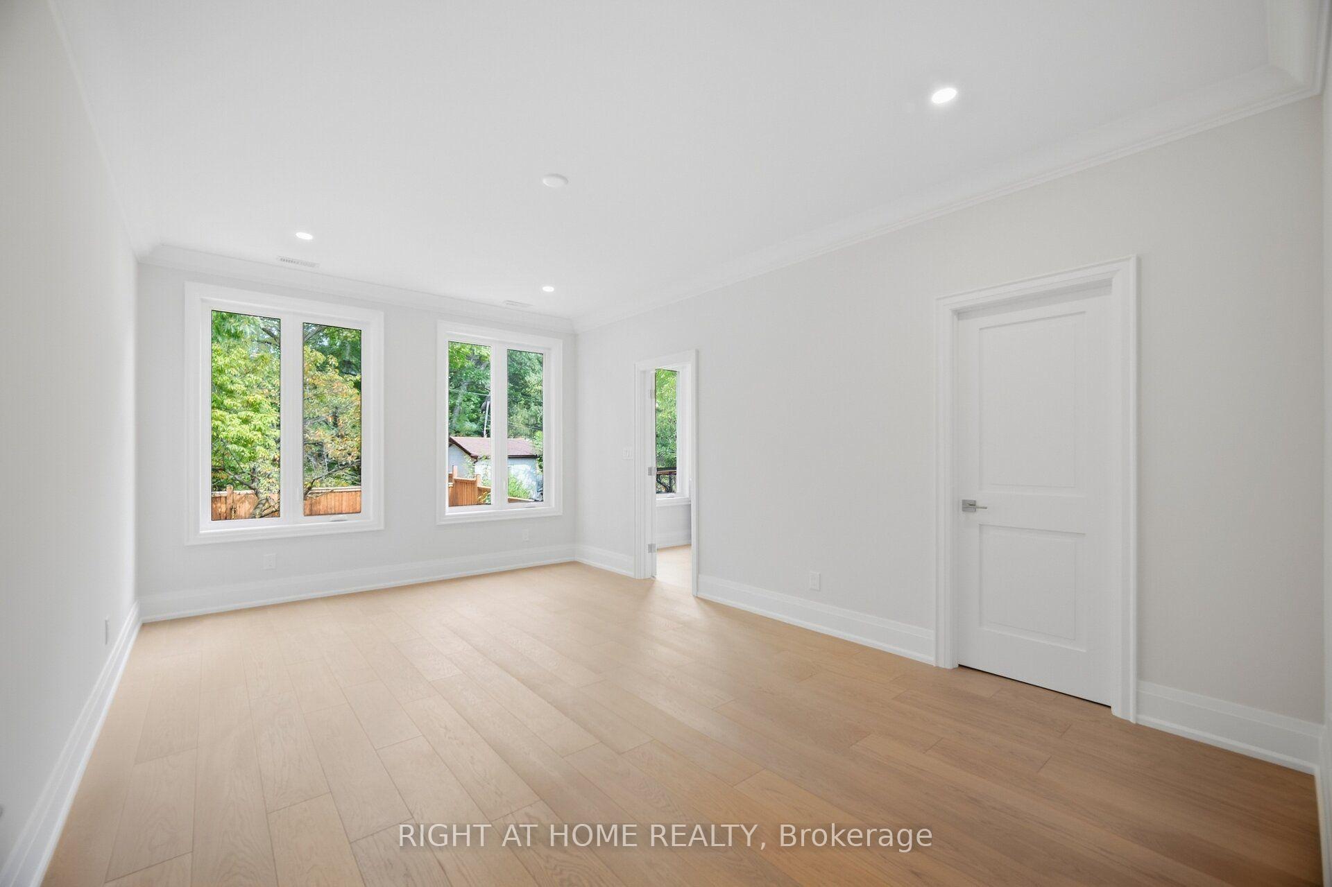 Photo 42 of 107 Trethewey Drive, North York, Beechborough-Greenbrook — HOMEH