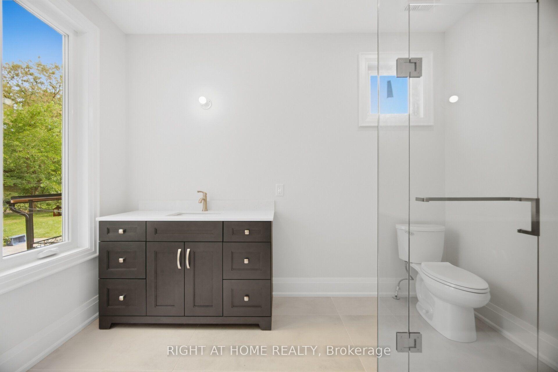 Photo 44 of 107 Trethewey Drive, North York, Beechborough-Greenbrook — HOMEH