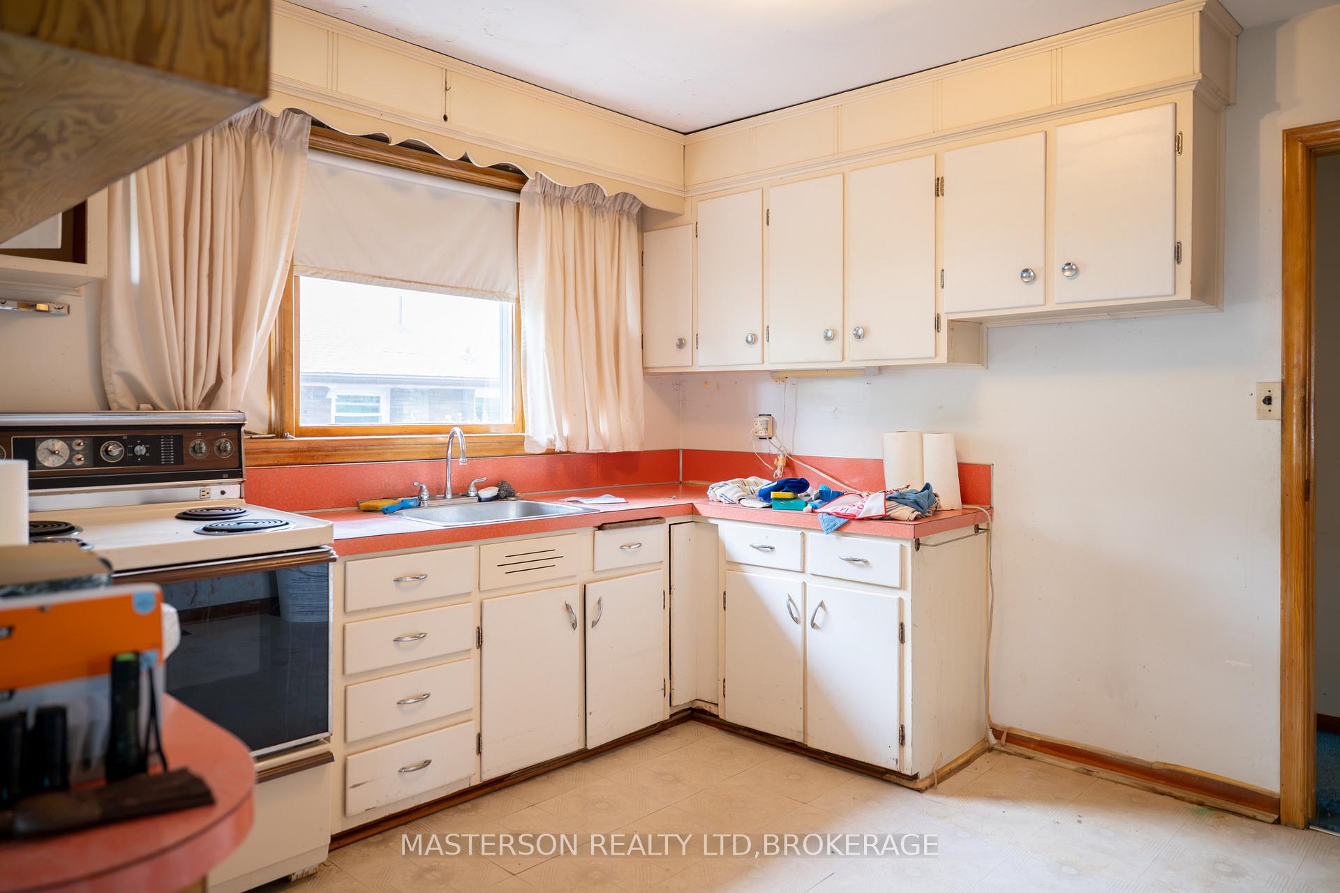 Photo 5 of 6519 Dunn Street, Niagara Falls, Dorchester — HOMEH