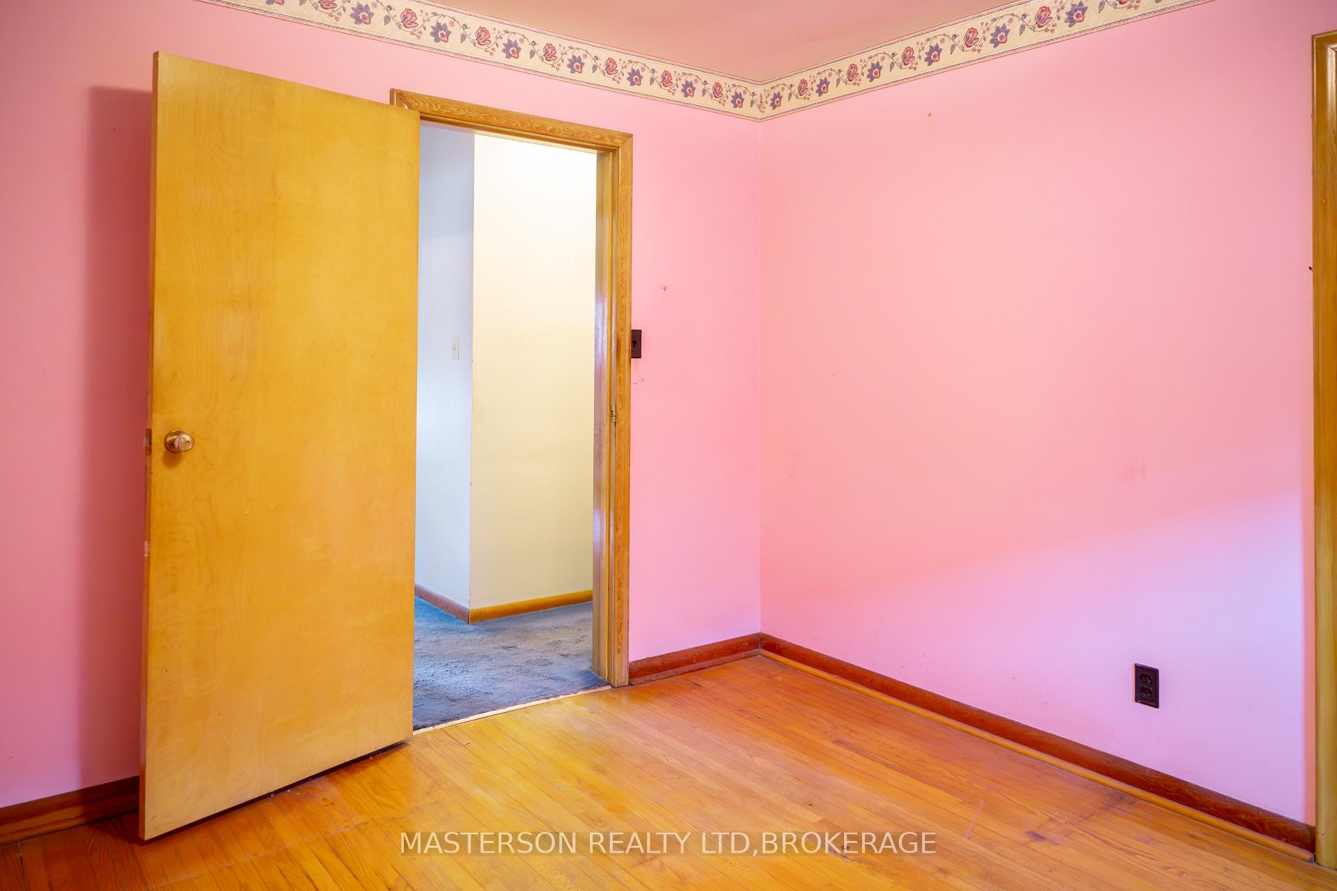 Photo 9 of 6519 Dunn Street, Niagara Falls, Dorchester — HOMEH