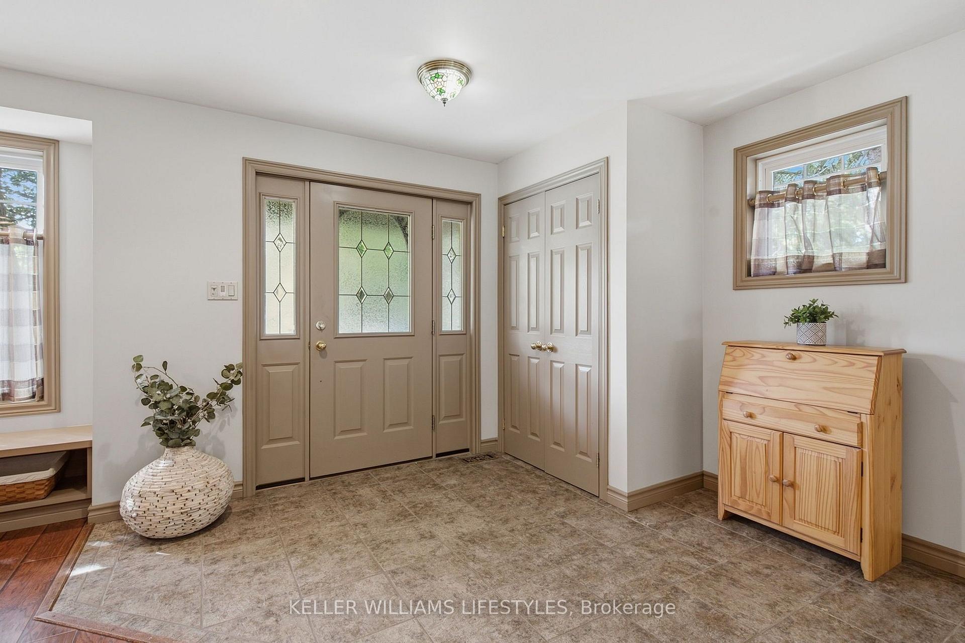 Photo 4 of 4614 Colonel Talbot Road, London, South V — HOMEH