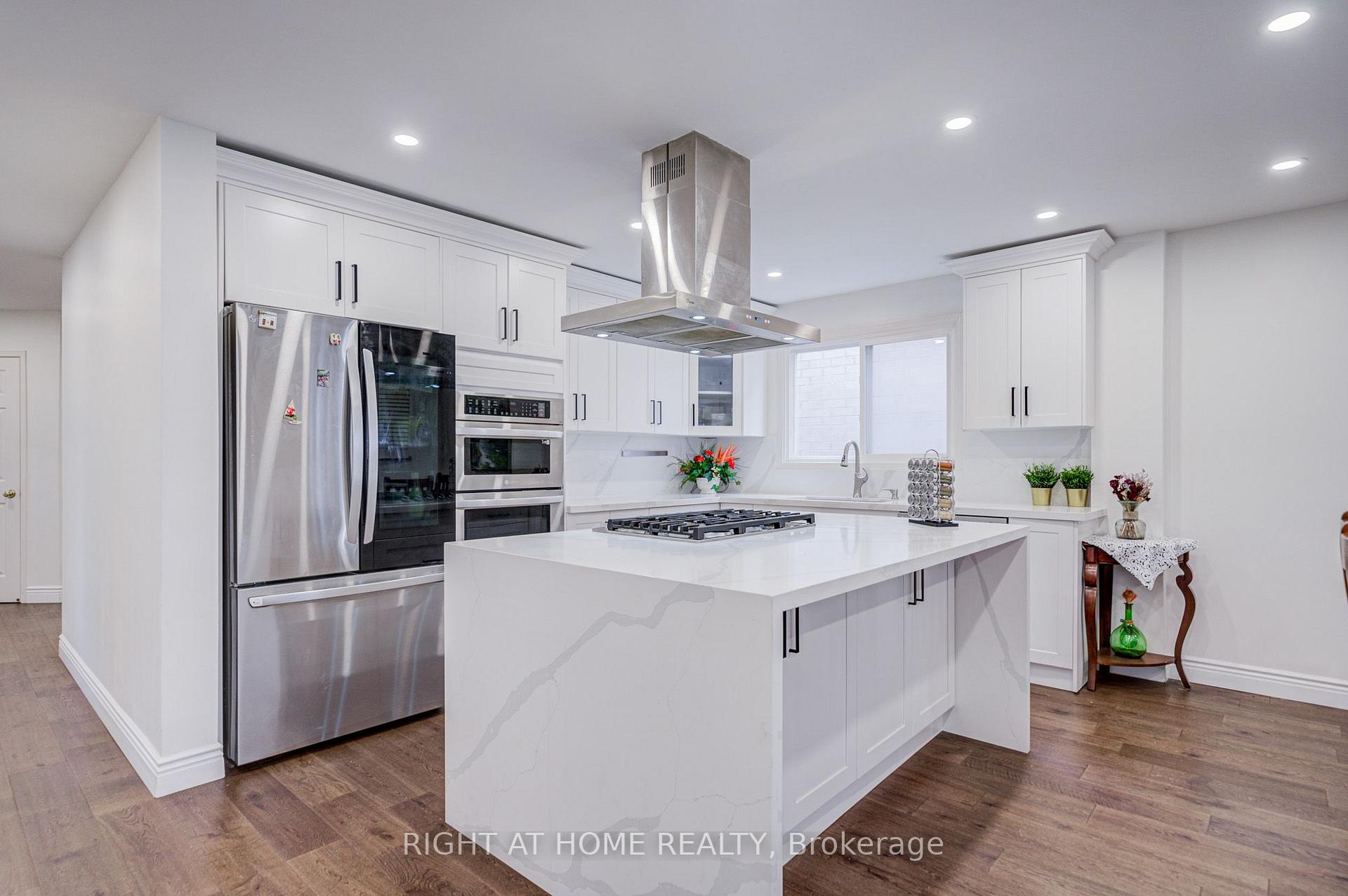 Photo 12 of 71 Bayhampton Crescent, Vaughan, Brownridge — HOMEH