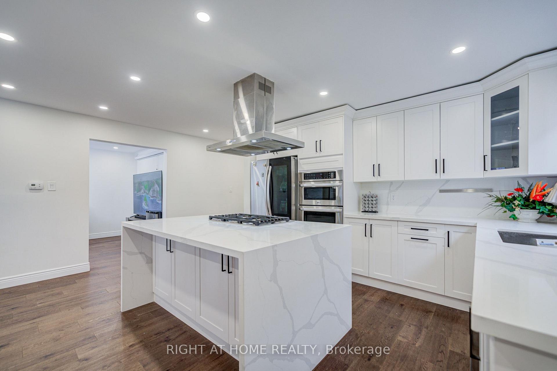 Photo 14 of 71 Bayhampton Crescent, Vaughan, Brownridge — HOMEH