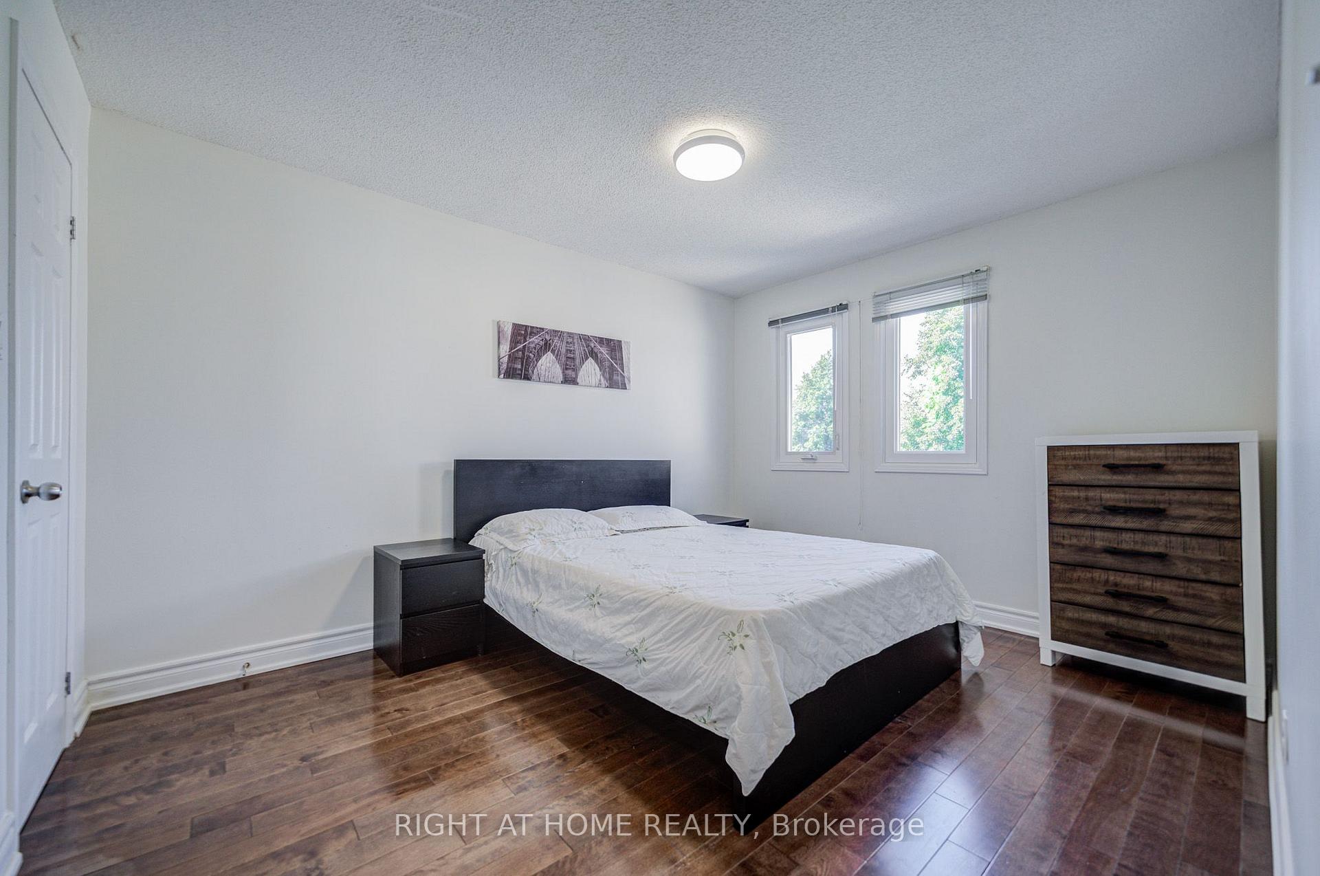 Photo 26 of 71 Bayhampton Crescent, Vaughan, Brownridge — HOMEH