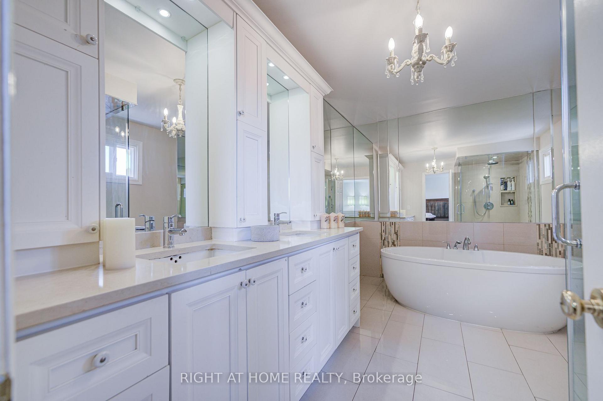 Photo 33 of 71 Bayhampton Crescent, Vaughan, Brownridge — HOMEH