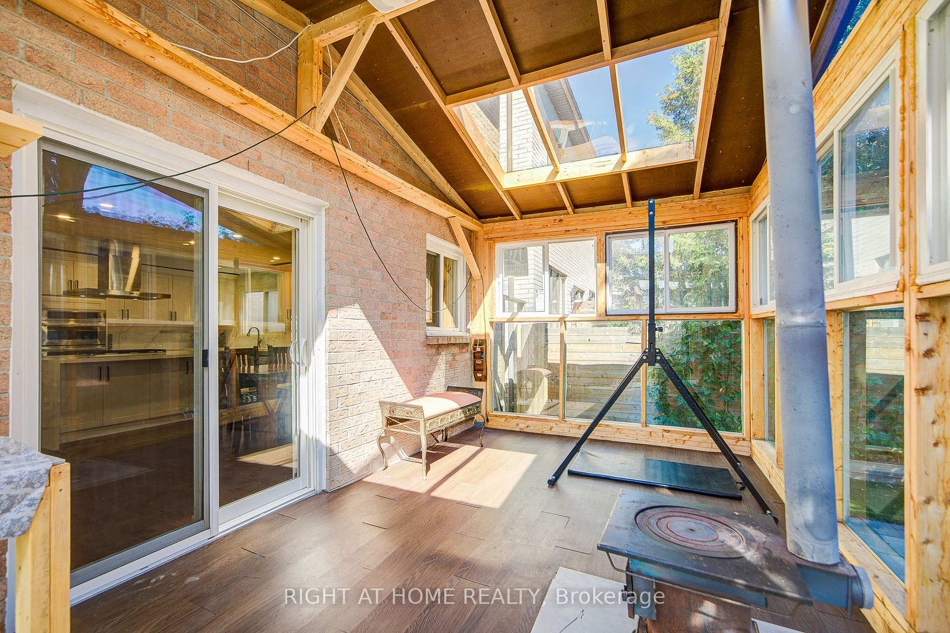 Photo 36 of 71 Bayhampton Crescent, Vaughan, Brownridge — HOMEH