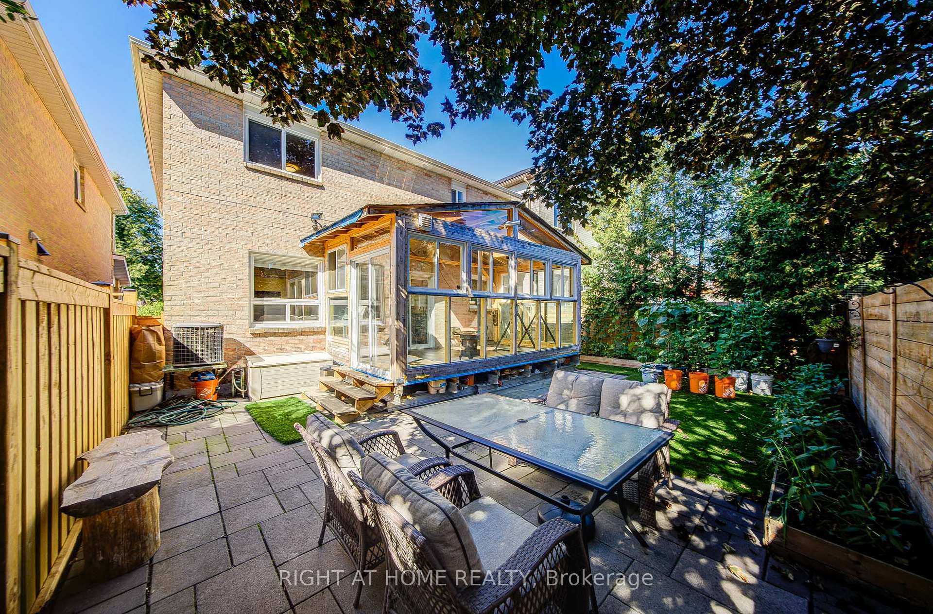 Photo 39 of 71 Bayhampton Crescent, Vaughan, Brownridge — HOMEH
