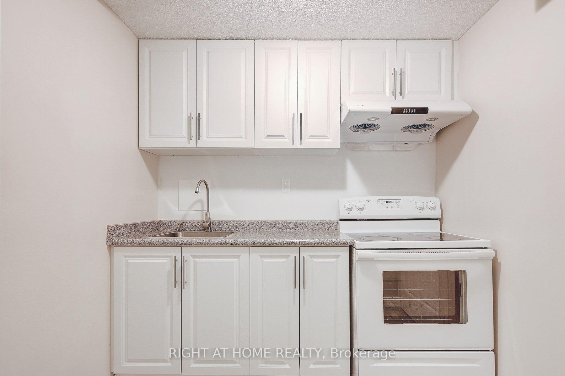 Photo 45 of 71 Bayhampton Crescent, Vaughan, Brownridge — HOMEH