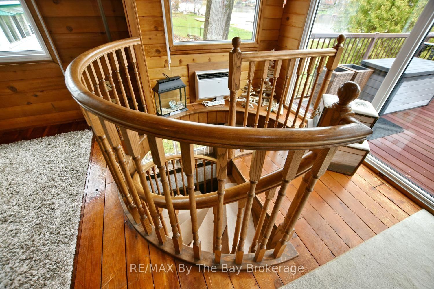 Photo 18 of 39 Old Mosley Street, Wasaga Beach — HOMEH