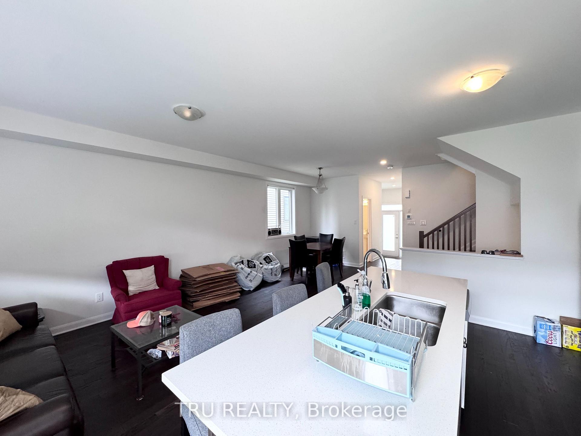 Photo 7 of 201 Invention Boulevard, Ottawa, Kanata - Morgan's Grant/South March — HOMEH