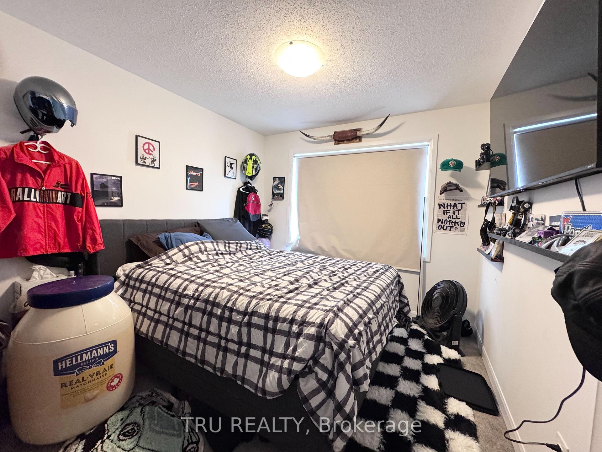 Photo 17 of 201 Invention Boulevard, Ottawa, Kanata - Morgan's Grant/South March — HOMEH