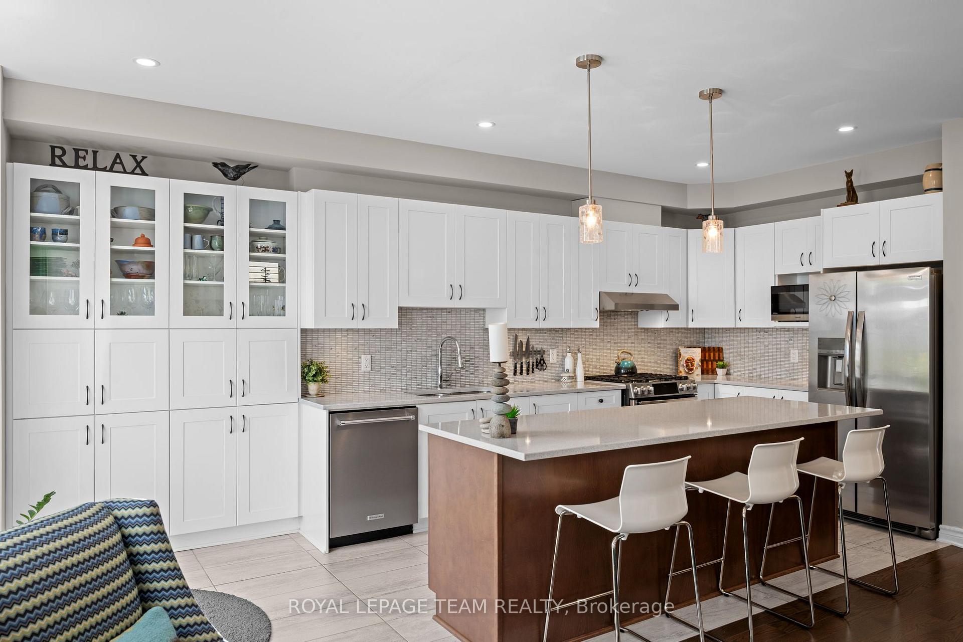 Photo 10 of 249 Kimpton Drive, Ottawa, Stittsville (North) — HOMEH