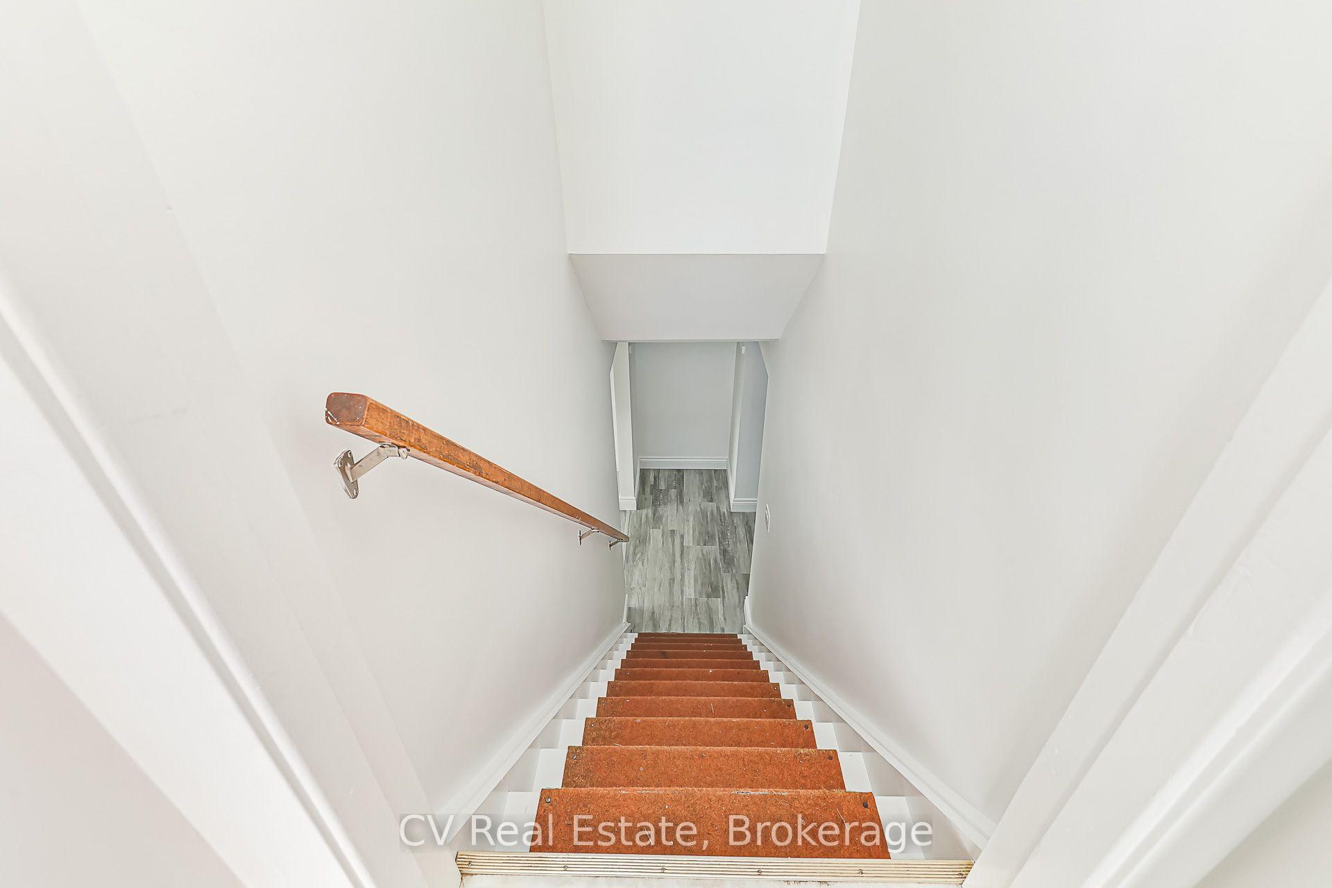 Photo 8 of 7 Willow Street, Collingwood — HOMEH