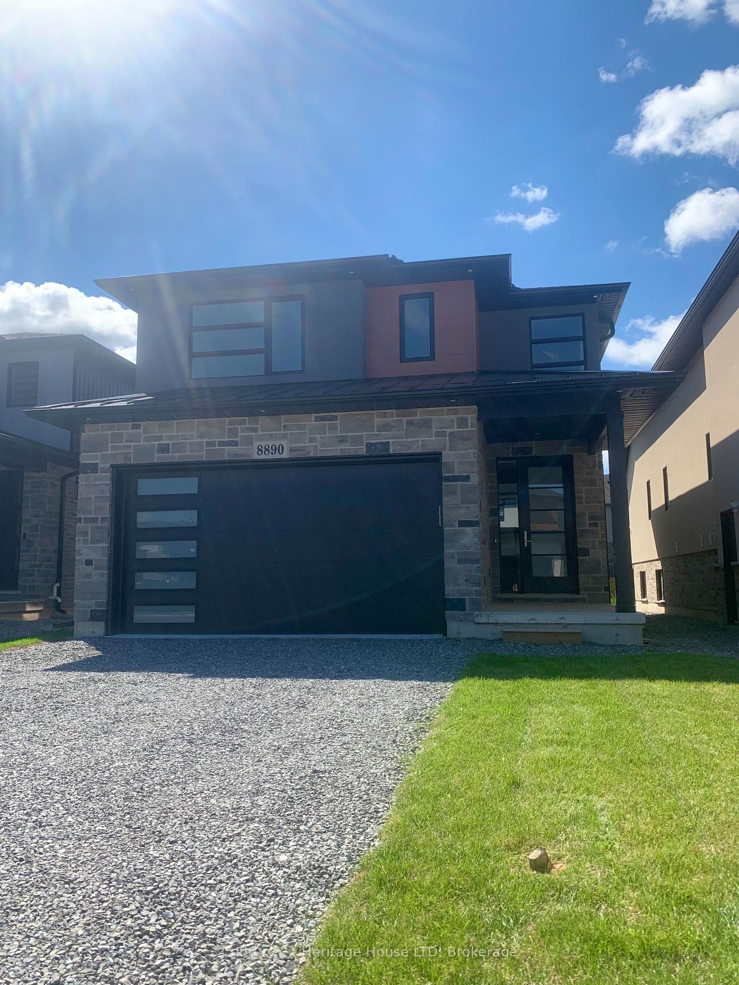 Photo 2 of 8890 Angie Drive, Niagara Falls, Forestview — HOMEH