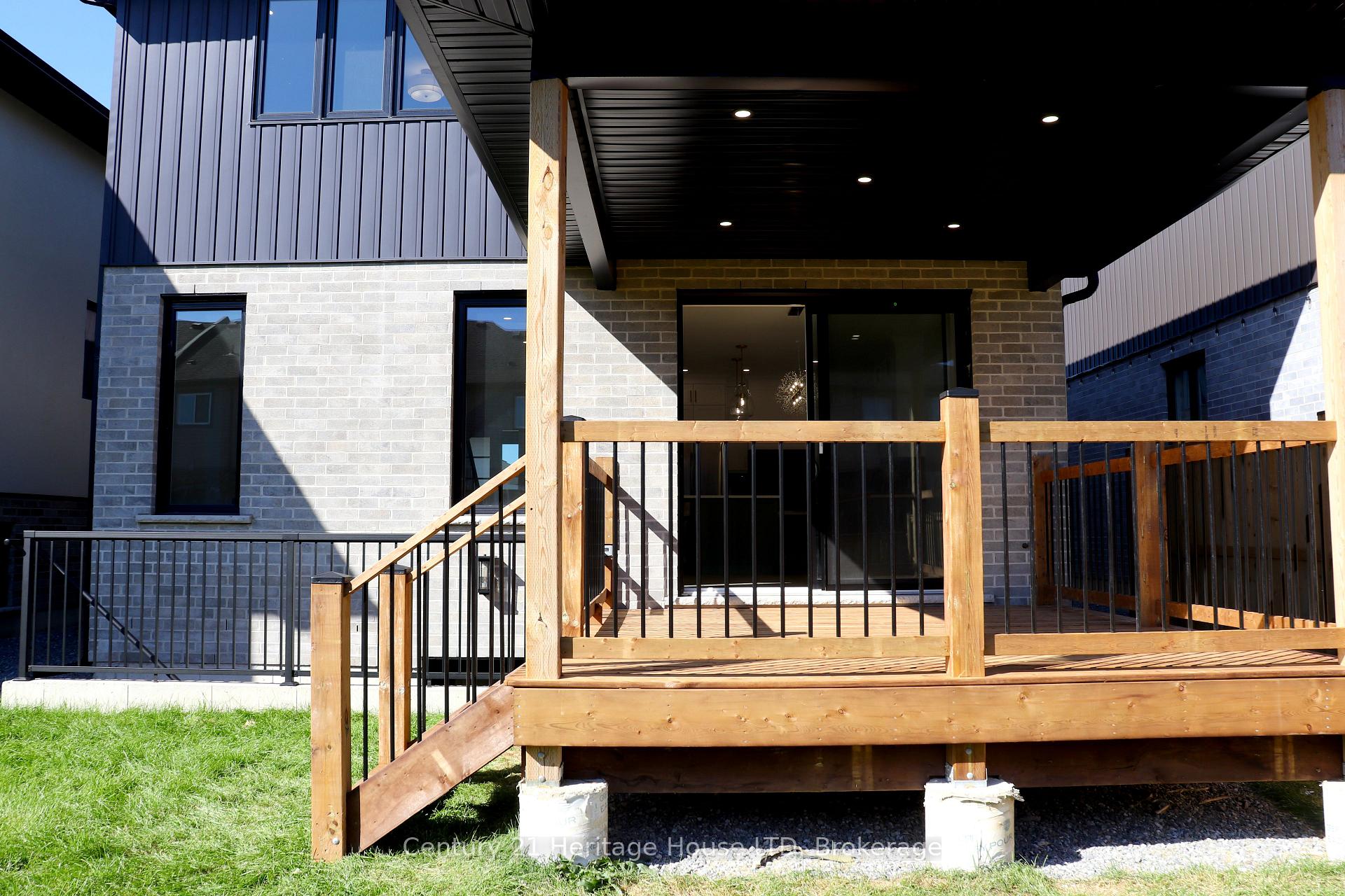 Photo 7 of 8890 Angie Drive, Niagara Falls, Forestview — HOMEH