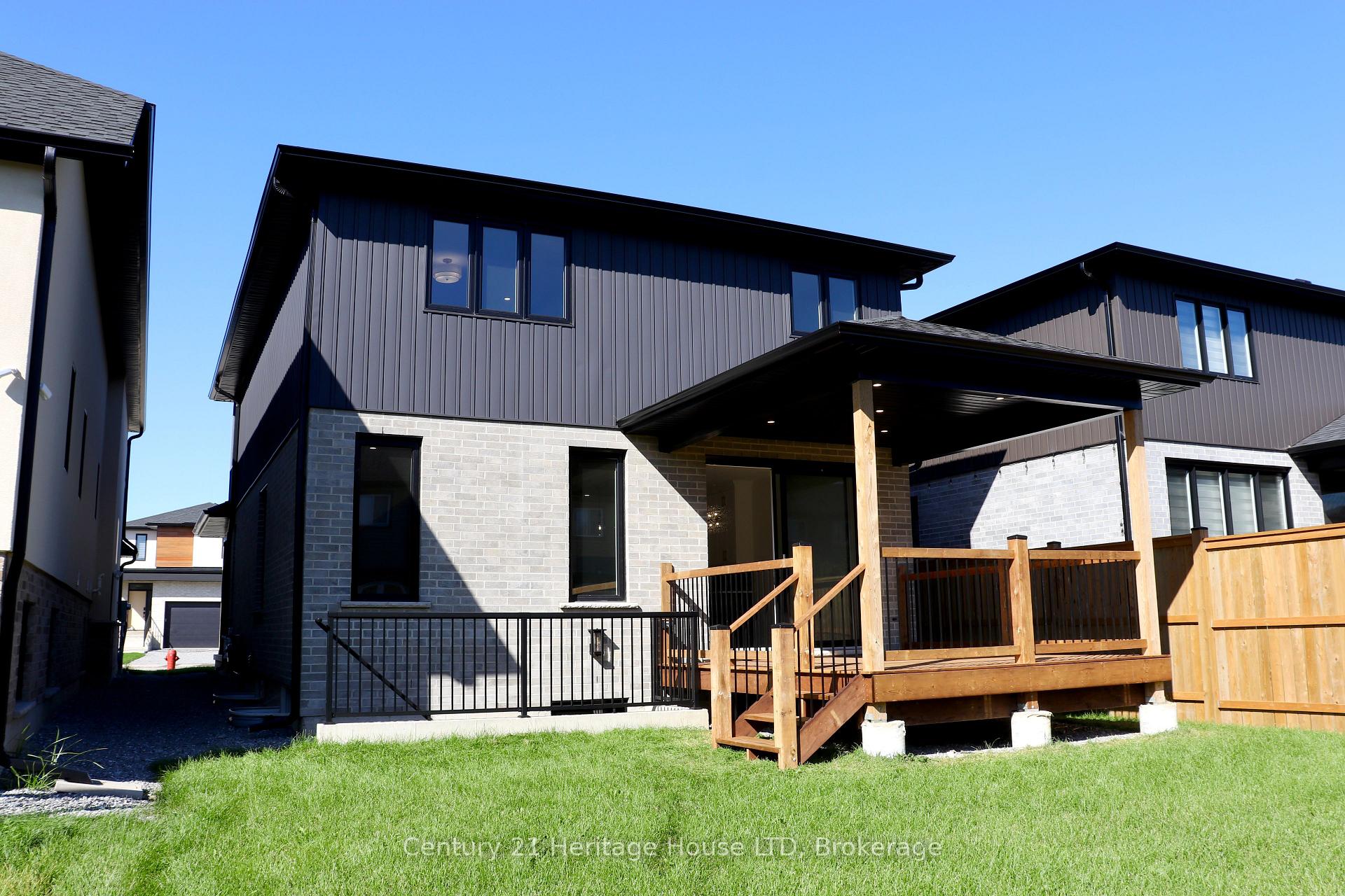 Photo 9 of 8890 Angie Drive, Niagara Falls, Forestview — HOMEH