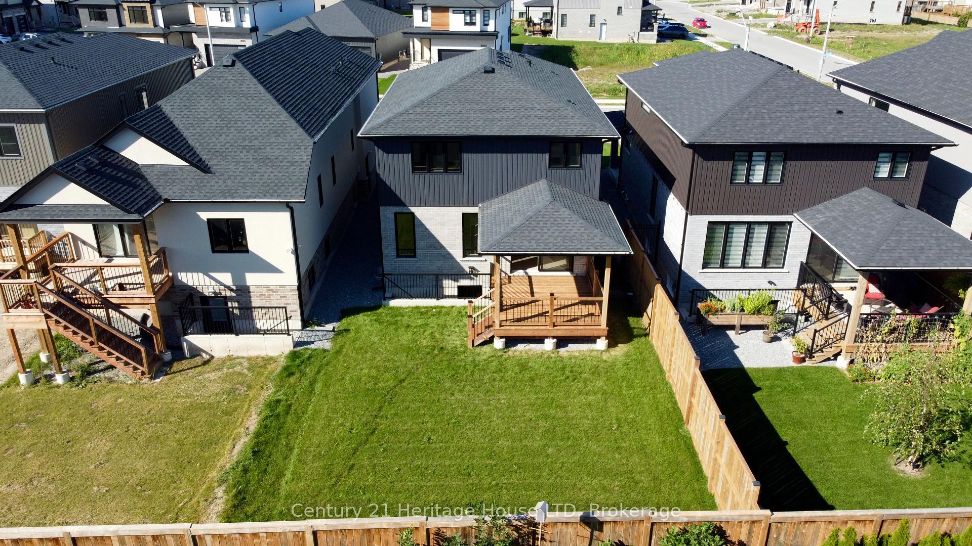 Photo 11 of 8890 Angie Drive, Niagara Falls, Forestview — HOMEH